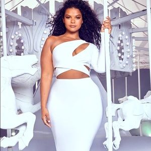 NWT PrettyLittleThing White Cut Out One Shoulder Midi Dress